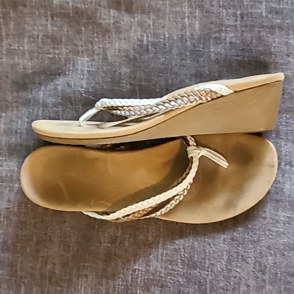 Vionic Ramba Sandals - Picture 2 of 4
